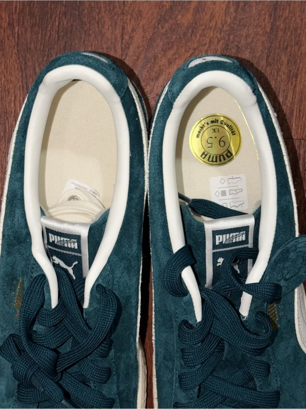 Puma Mens Suede shoes size 10.5
